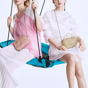 旬の横長シルエットをミニサイズで。BOXXIE(ボクシー)からスモールサイズが登場