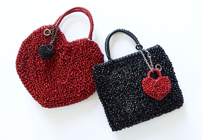 クオーリ/エナメルレッド,クオーリ/ミニバッグチャーム/エナメルブラック,スタンダードミニアトゥーラ/エナメルブラック,クオーリ/バッグチャーム/エナメルレッド 