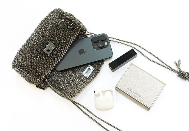 ルッケット II/シリンダー スモール/ファンゴカーキ ドッピオ,サフィアーノ ベッロ/三つ折りウォレット/スモークグレー