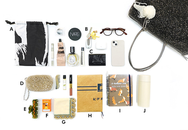 コッパ/ラージ/ファンゴカーキドッピオ,モティーヴォ スポルティーヴォ/オーロラホワイト,スタンダード II/ポーチ/シルバーゴールド,グランジ/三つ折りウォレット/ブラック