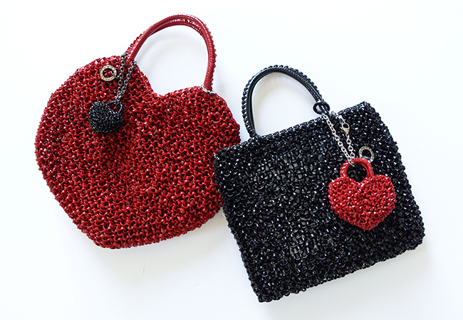 クオーリ/エナメルレッド,クオーリ/ミニバッグチャーム/エナメルブラック,スタンダードミニアトゥーラ/エナメルブラック,クオーリ/バッグチャーム/エナメルレッド