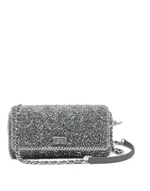 FENDI 財布 グレーっぽい色です。（FENDI(フェンディ)の代表格 