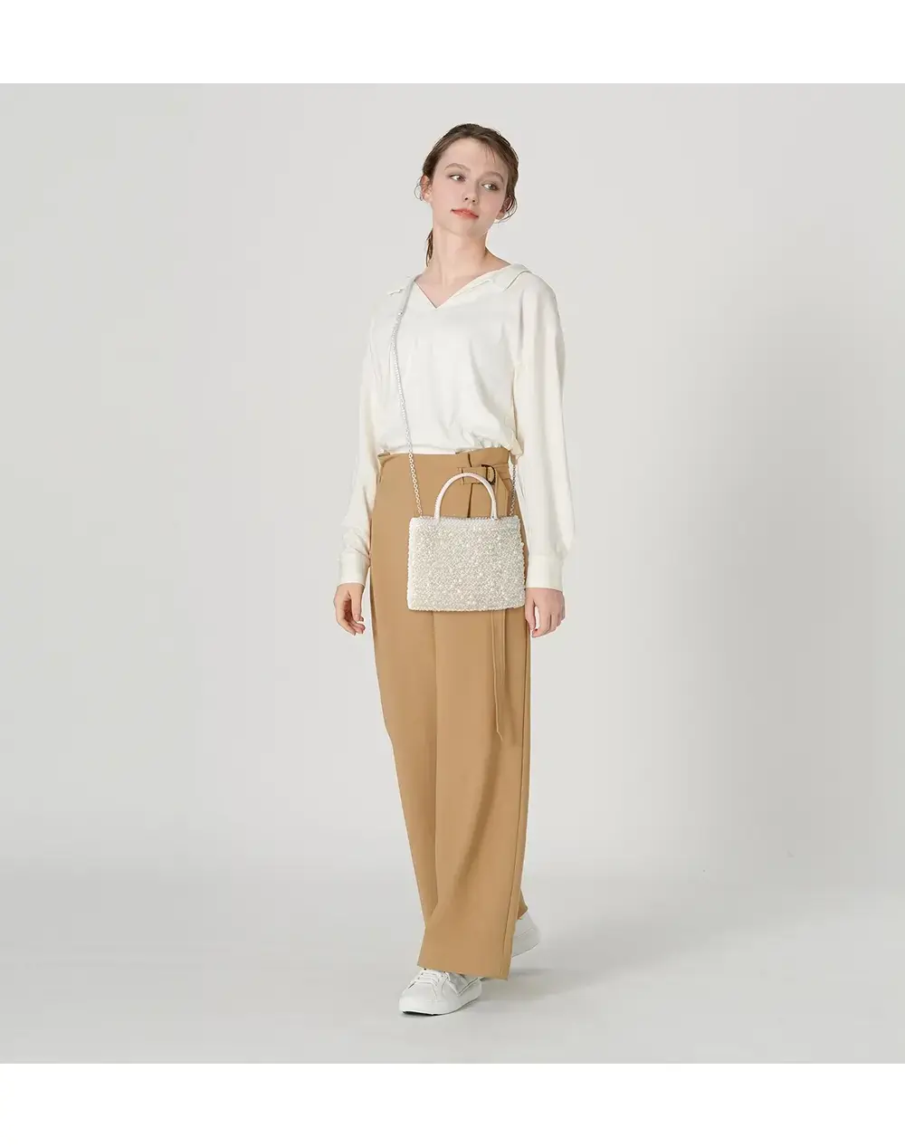 ペルラ グリッター/スクエア ミディアム/オーロラホワイト